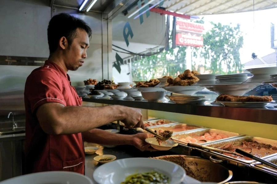 10 jenis usaha kuliner yang paling laku saat ini, warung nasi padang